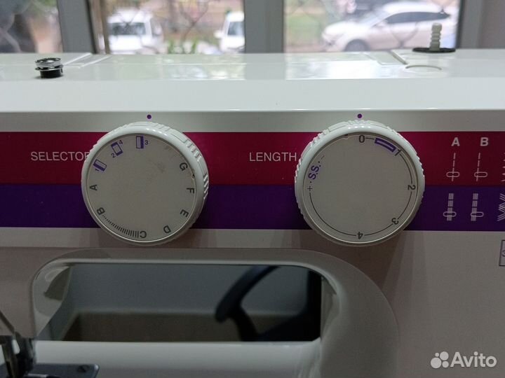 Швейная машина Elna 1001