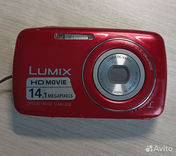 Компактный фотоаппарат