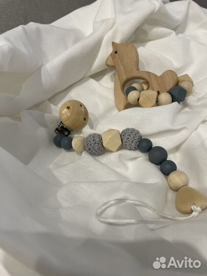 Держатель для соски-пустышки и грызунок