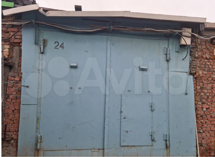 Гараж, > 30 м²