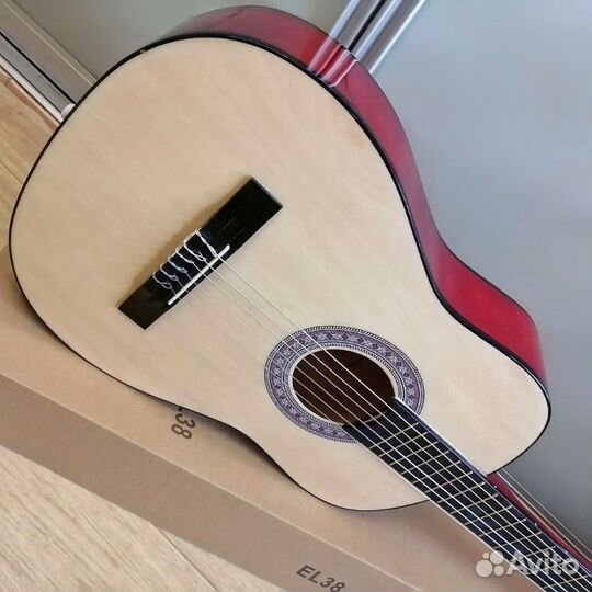 Гитара новая классическая