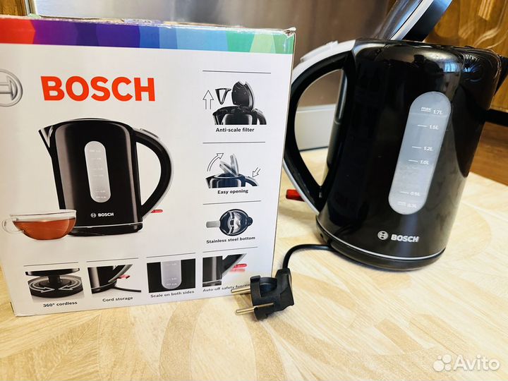 Электро чайник Bosch TWK7603 черный