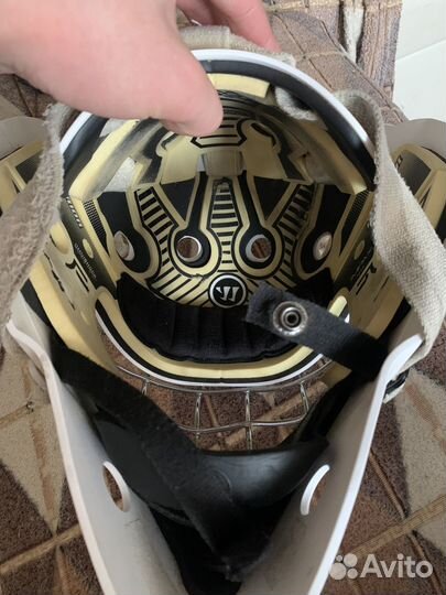 Хоккейный шлем вратаря