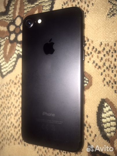 Телефон iPhone 7 128gb
