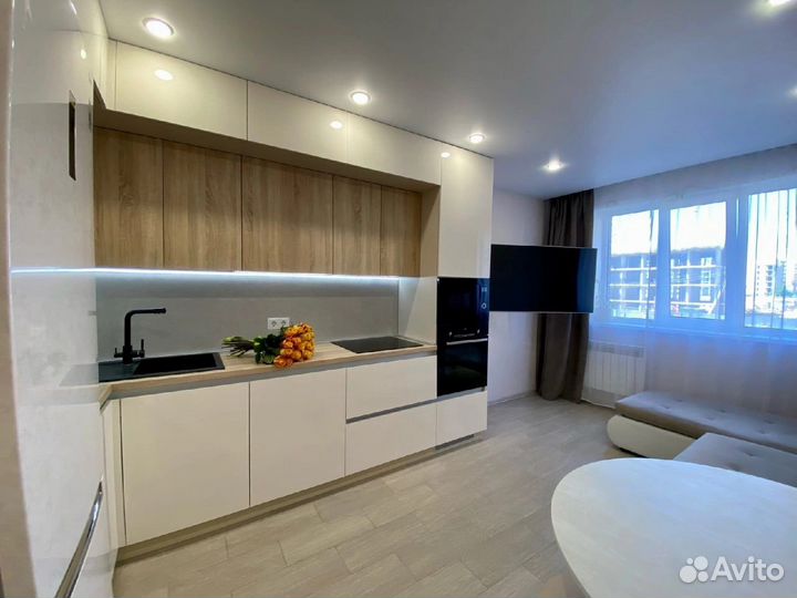 Угловая кухня на заказ. Производство в Новосибирске