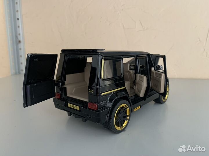 Машинка металлическая модельная Геленваген