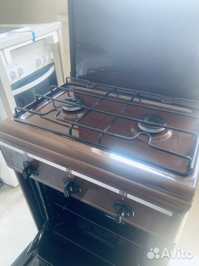 Плита газовая 2 конфорки, с крышкой, сост новой