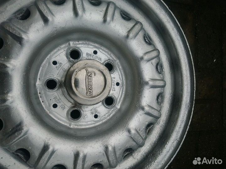 Штампованный диск R14 Lemmerz на Мерседес W123