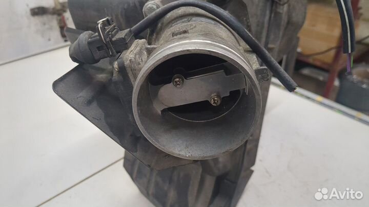 Корпус воздушного фильтра Audi A6 (C4), 1997