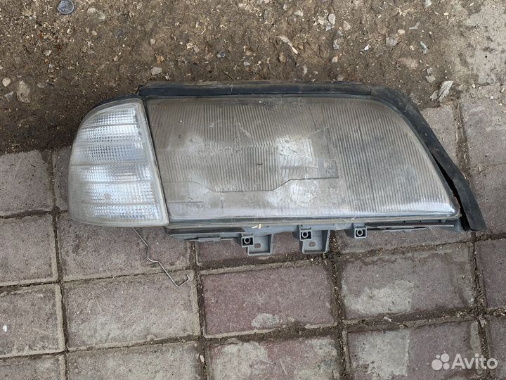 Фара от Mercedes w202