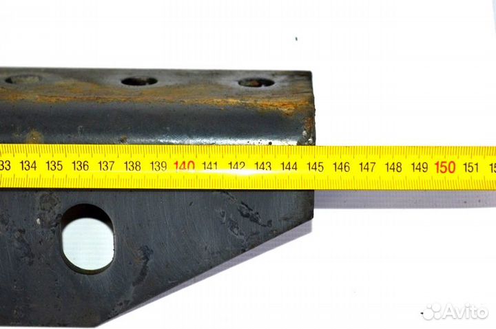 Уголок сцепного устройства (седла), левый mercedes