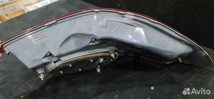 Задний левый фонарь Mercedes W205 с дефектом