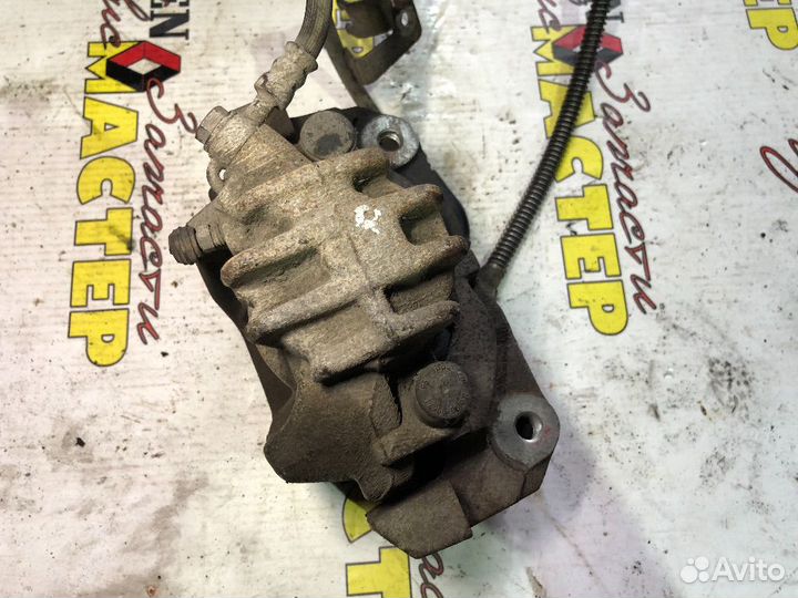 Суппорт передний правый Citroen C5 2 поколение (20