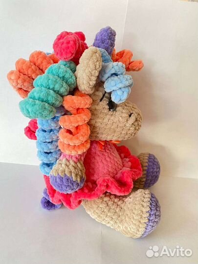 Вязаная игрушка - единорог