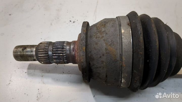 Полуось левая передняя Opel Zafira C 2011