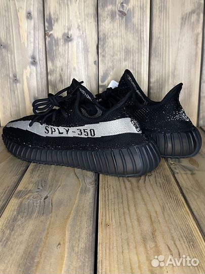 Adidas Yeezy Boost 350 V2 Oreo Black White 11.5 US