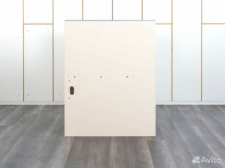 Стол для персонала