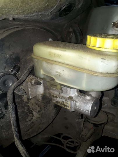 Главный тормозной цилиндр крайслер себринг