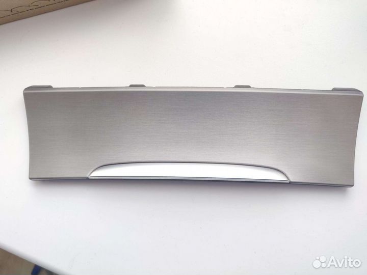 Крышка пепельницы новая для Passat b6, b7, CC