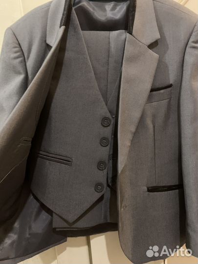 Костюм тройка для мальчика 110