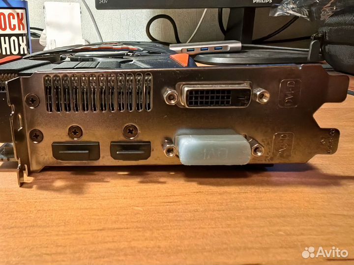 Asus Radeon R9 290, 4Gb