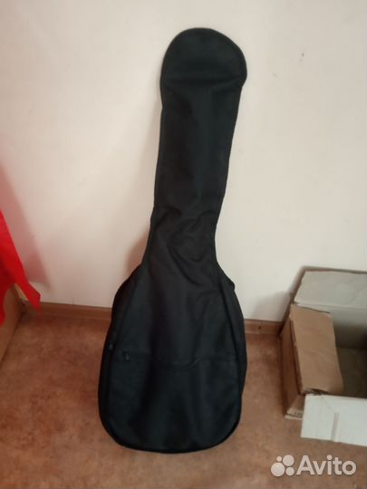 Советская гитара с чехлом