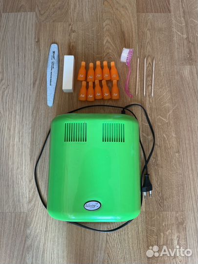 Лампа для маникюра+набор для ногтей