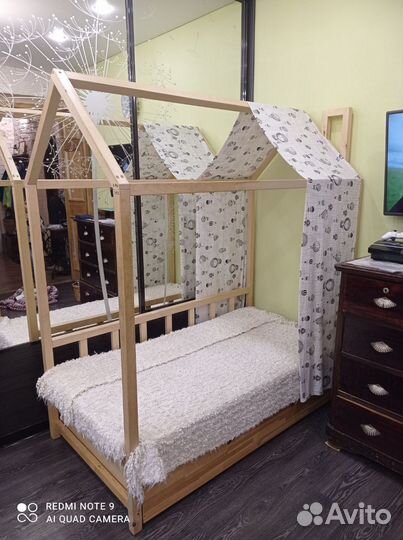 Кровать домик деревянная бу