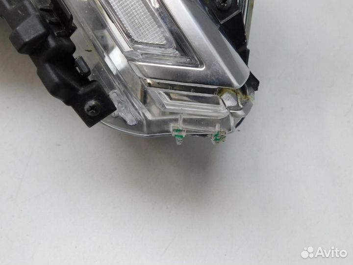 Фара правая Kia Carnival