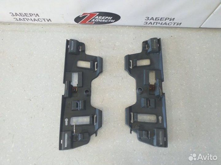 Кронштейн бампера задний Volvo S40 2.0 1995-1999