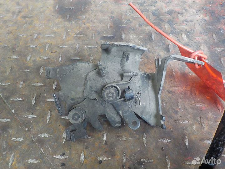 Замок капота Scania P,G,R series 1720615