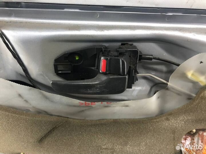 Ручка внутренняя правая передняя Митсубиши Лансер