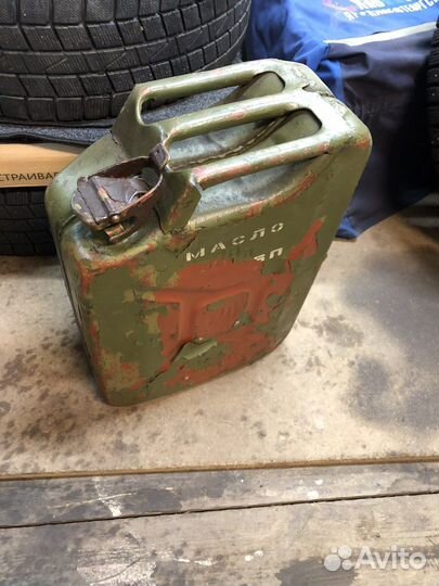 Канистры металлические 20 литров