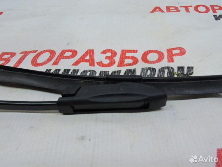 Поводок стеклоочистителя передний правый Renault S