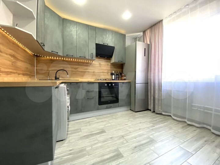 2-к. квартира, 60 м², 6/10 эт.