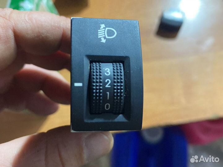 Kia cerato 2 2010 год блок регулеровки света