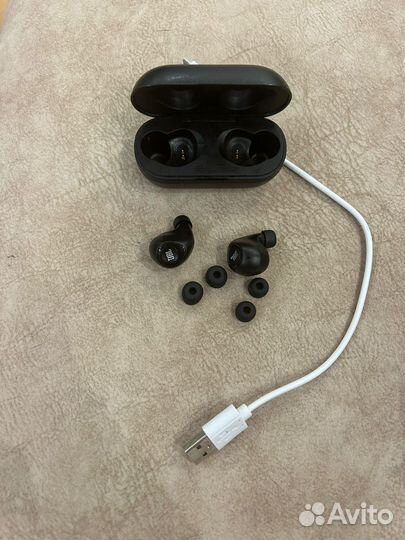 Беспроводные наушники jbl C100TWS