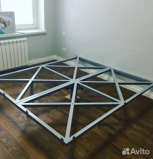 Парящая кровать