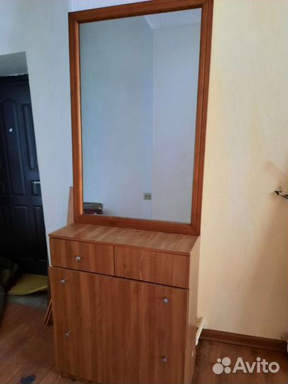 Мебель в прихожую бу