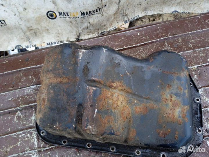 Поддон масляный двигателя Volkswagen Passat B3