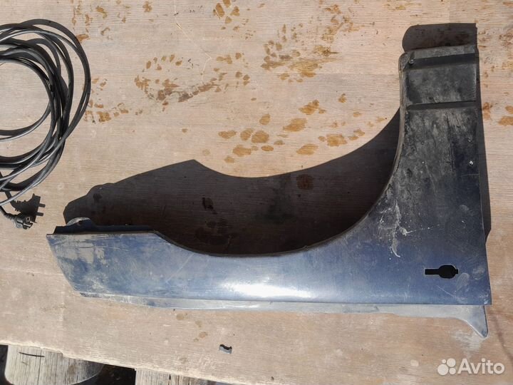 Переднее крыло ваз 2110,2111,2112