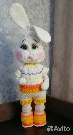 Вязаный заяц