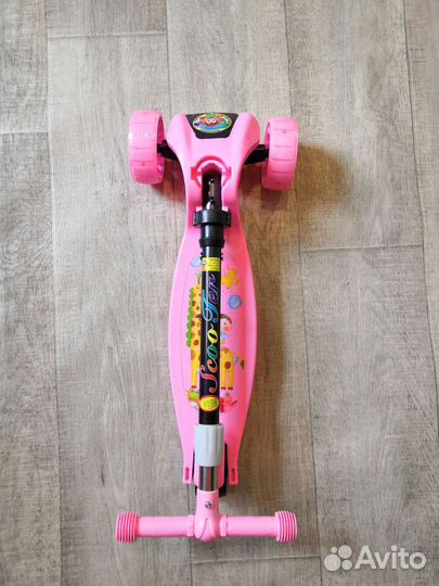 Самокат трехколесный новый