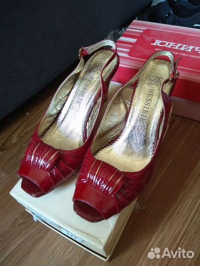 Кожаные красные женские туфли босоножки 37 размер
