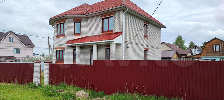 Дом 300 м² на участке 10 сот.