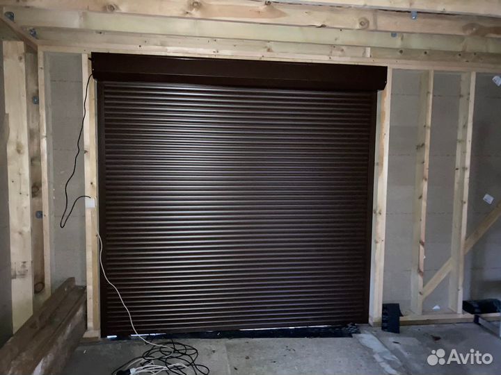 Рулонные ворота alutech