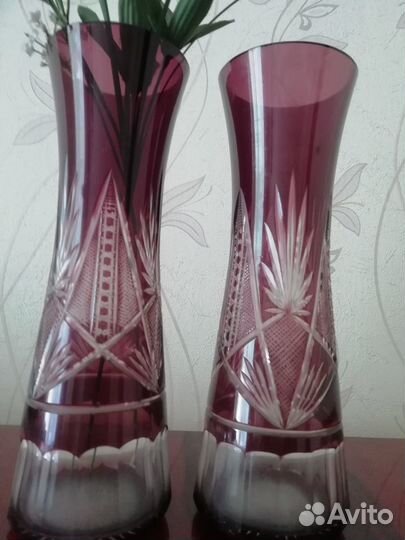 Ваза. Цветной накладной хрусталь