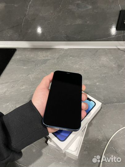 iPhone 12, 64 ГБ