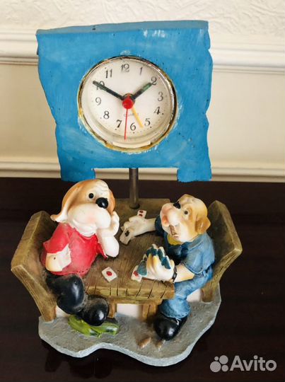 Часы-статуэтка