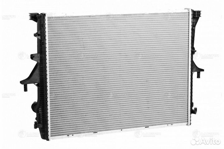 Радиатор охлаждения Volkswagen Touareg 1